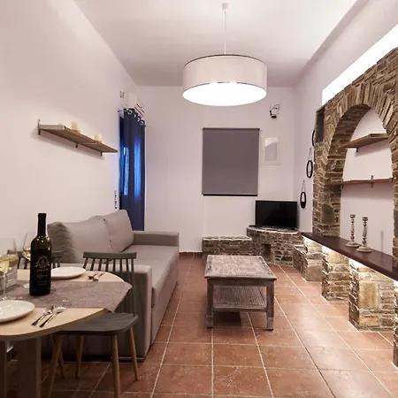 Thiramnia Kaga Kythnosuites