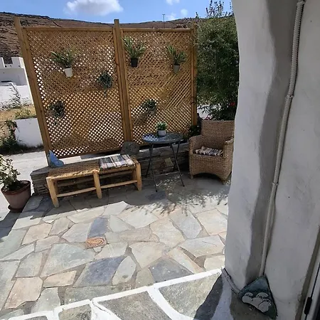 Appartamento Thiramnia Kaga Kythnosuites *