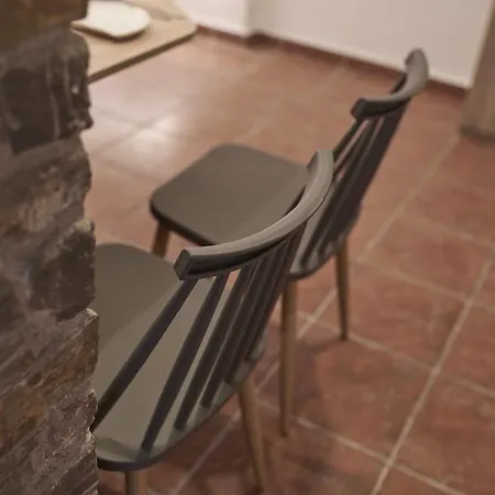 Thiramnia Kaga Kythnosuites * Mérichas