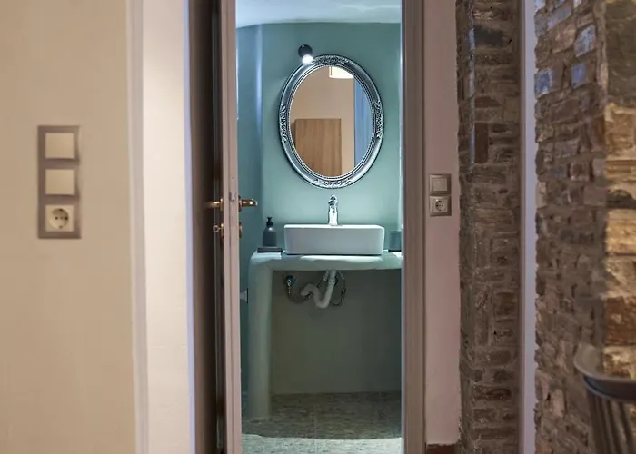 Thiramnia Kaga Kythnosuites * Mérichas